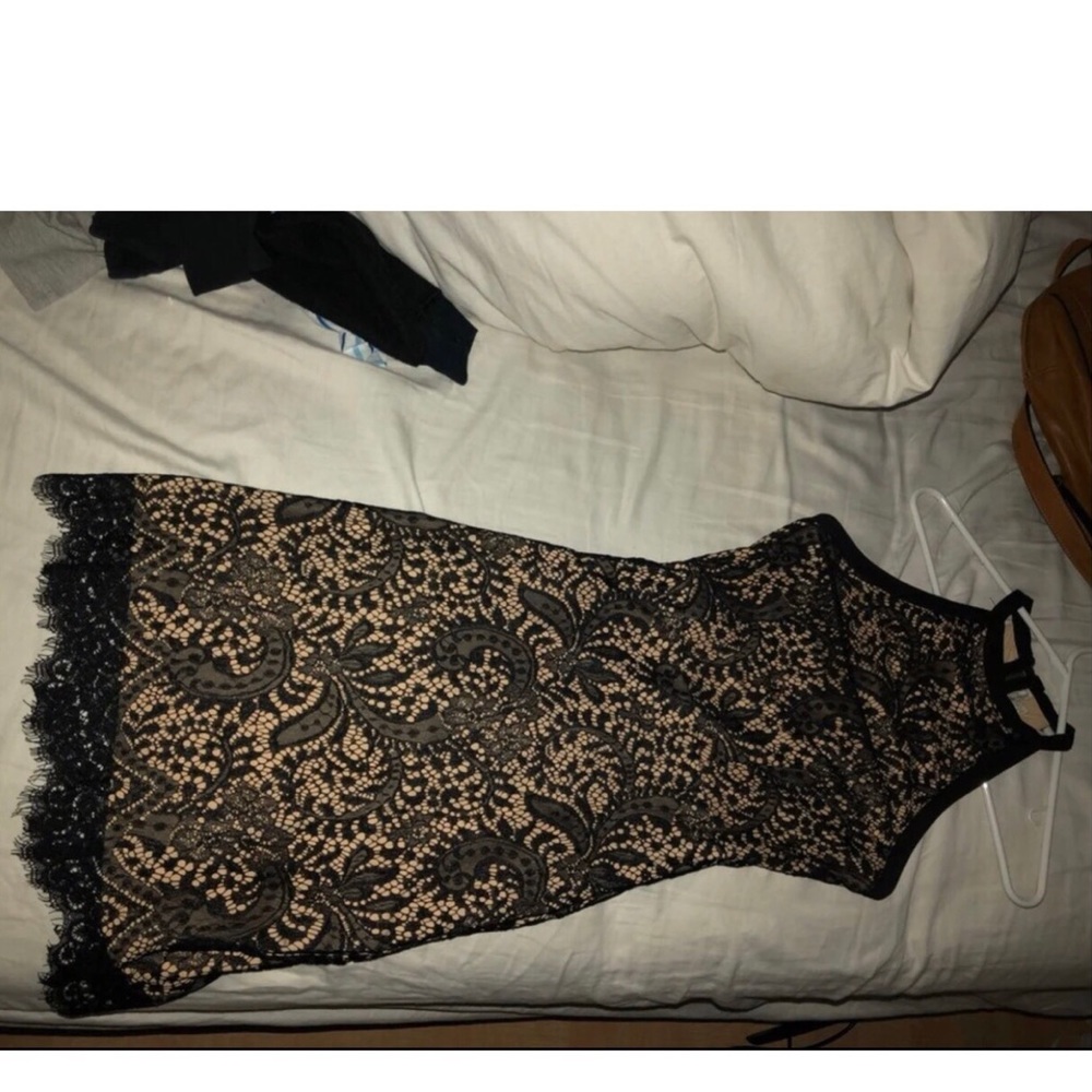 Bodycon 2 layered lace dress - Picture 3 of 5